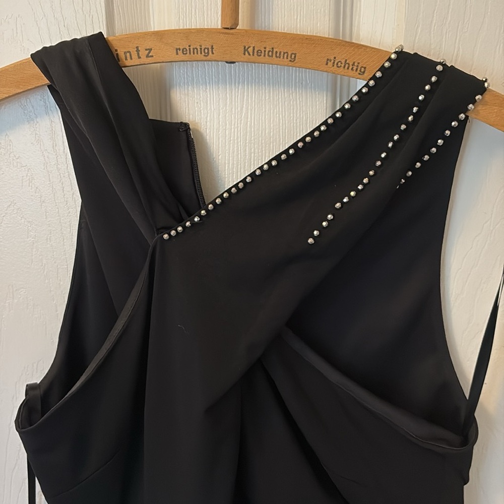 Dress - Picture 2 of 5